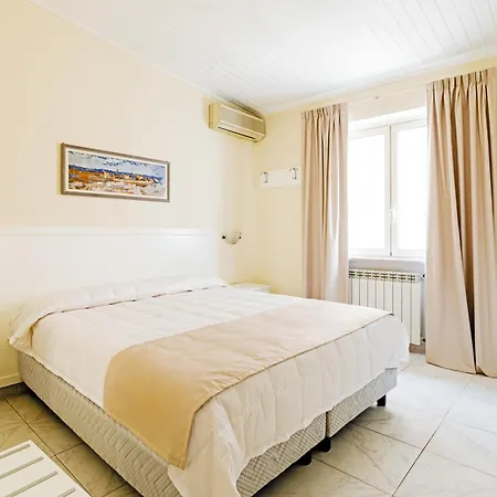 Da Raffaele فندق 3*