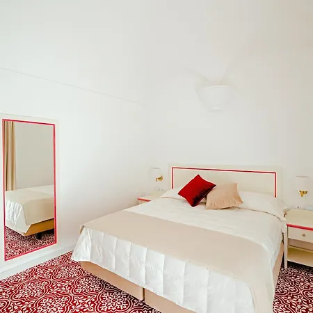 Da Raffaele فندق