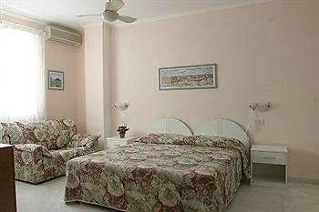 Hotel Da Raffaele 3*
