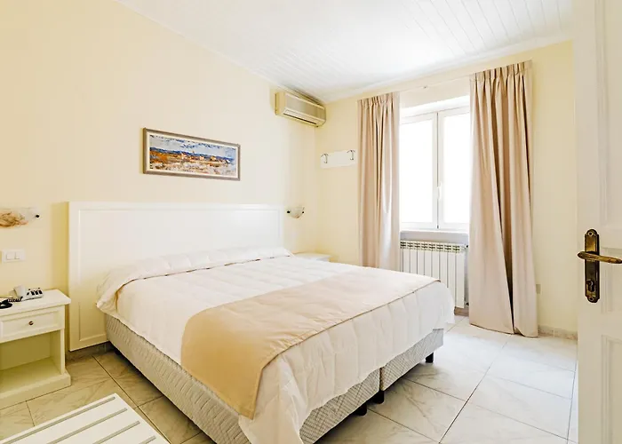 Da Raffaele Hotel 3*